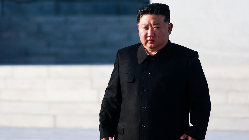 Ким Чен Ын Расман Кореяи Ҷанубиро давлати душманӣ эълон кард