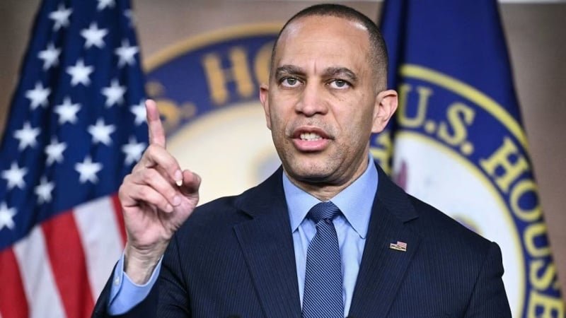 Раҳбари демократҳо Дар палатаи намояндагони ИМА: ҳеҷ далеле барои таҳдиди ҳамла Аз Ҷониби Эрон пешниҳод Нашудааст