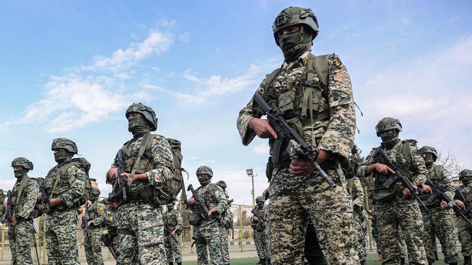 Tasnim: ҚУВВАҲОИ МУСАЛЛАҲИ Эрон ба амалиети ЗАМИНИИ ИМА омодаанд