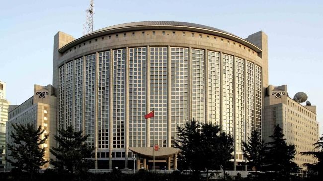 Пекин мавқеи Худро дар Эрон бо ҳикмати қадимаи чин муайян кард