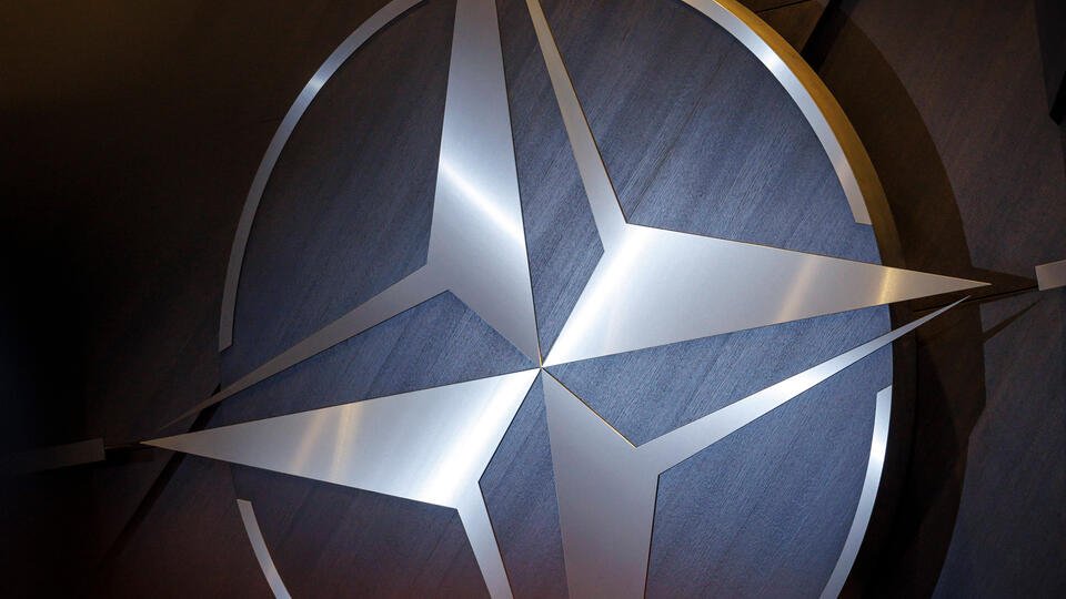 НАТО аз зарбаҳои ЭҲТИМОЛИИ има ба ҳадафҳои шаҳрвандӣ дар Эрон ҳушдор дод