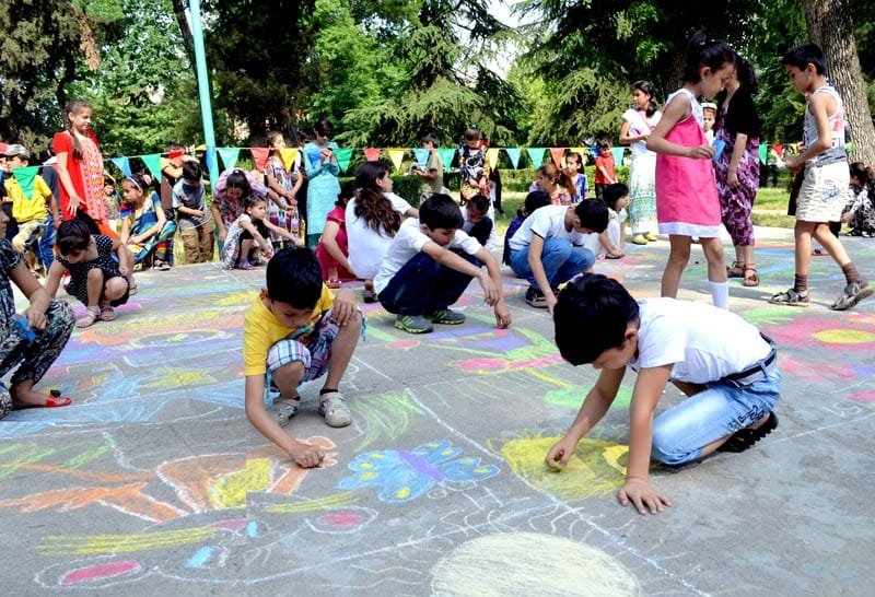 Дар Тоҷикистон корҳои омодагӣ барои истироҳати тобистонаи кӯдакон ва наврасон оғоз гардид