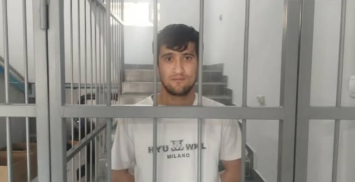 Аз ҷониби кормандони ШВКД-2 дар ноҳияи Сино шаҳрванд Кишваров Кишвар, сокини 28-солаи шаҳри Душанбе, ҳамчун гумонбар дар содир намудани ҷинояти ғоратгарӣ дастгир карда шуд.